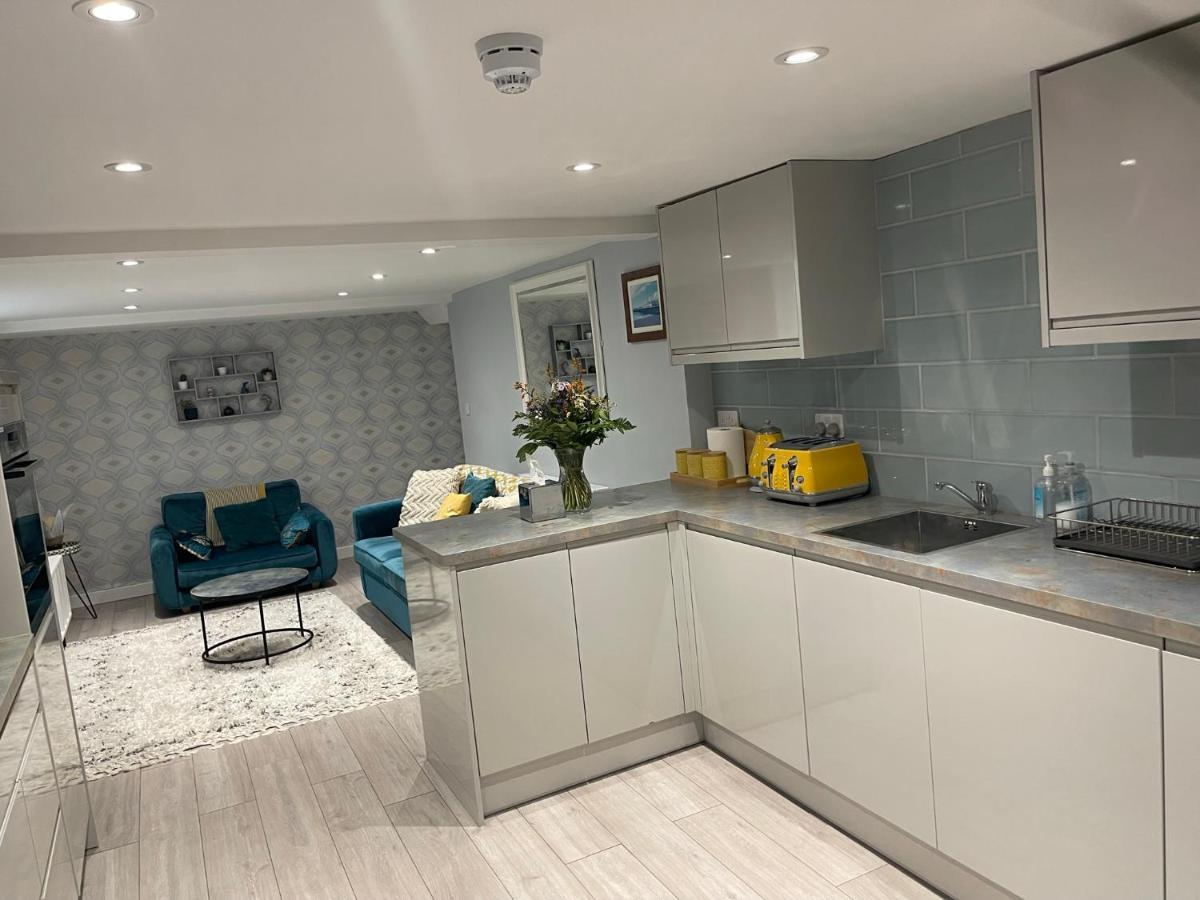 Entire 2 Bed Flat With Garden, Located Near Beach Brighton Exterior foto